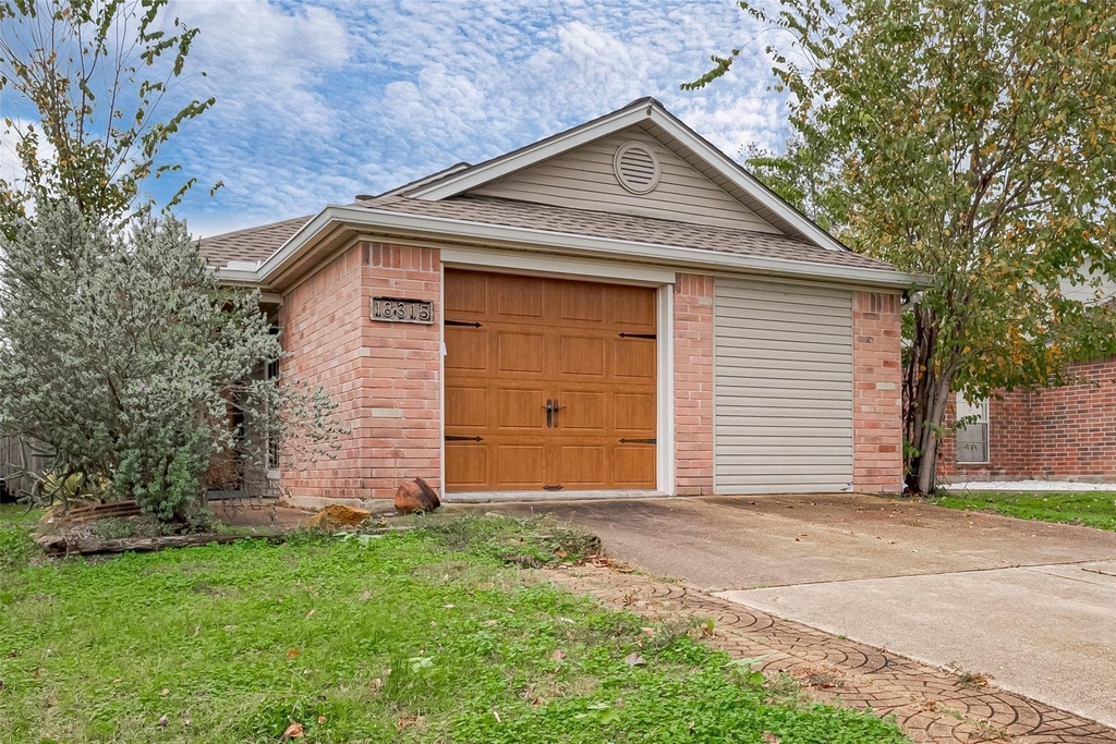 18315 Westlock Street - Photo 2