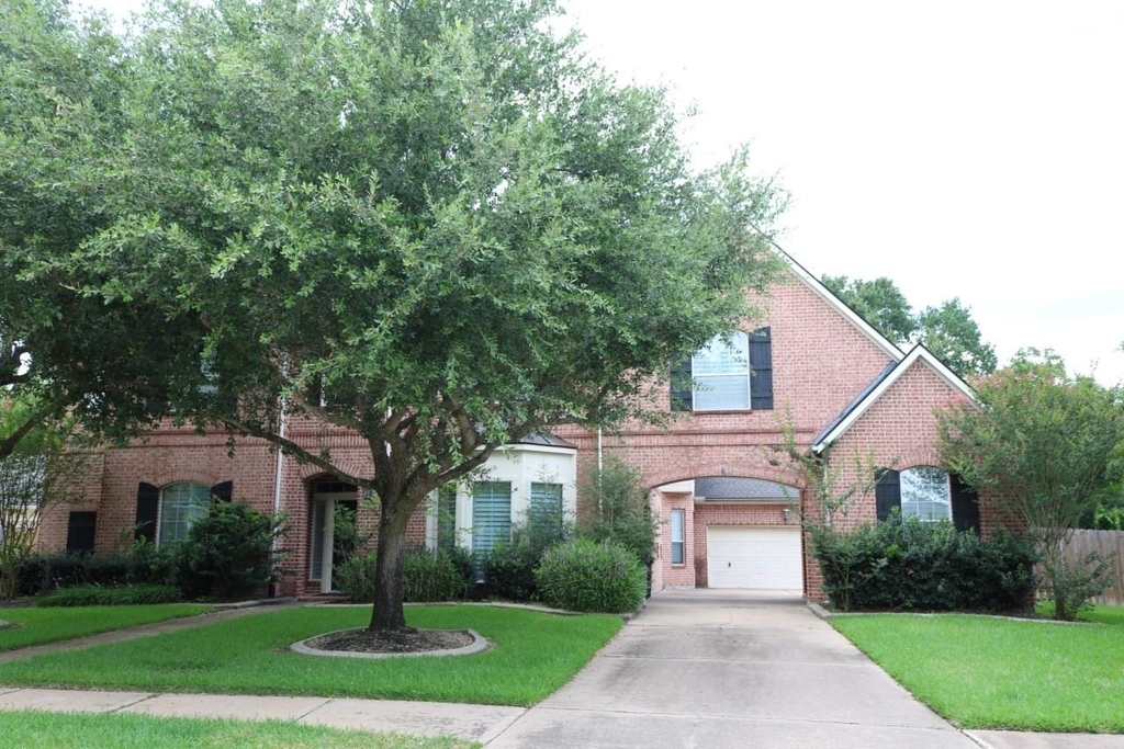 7102 Spring Run Lane - Photo 0