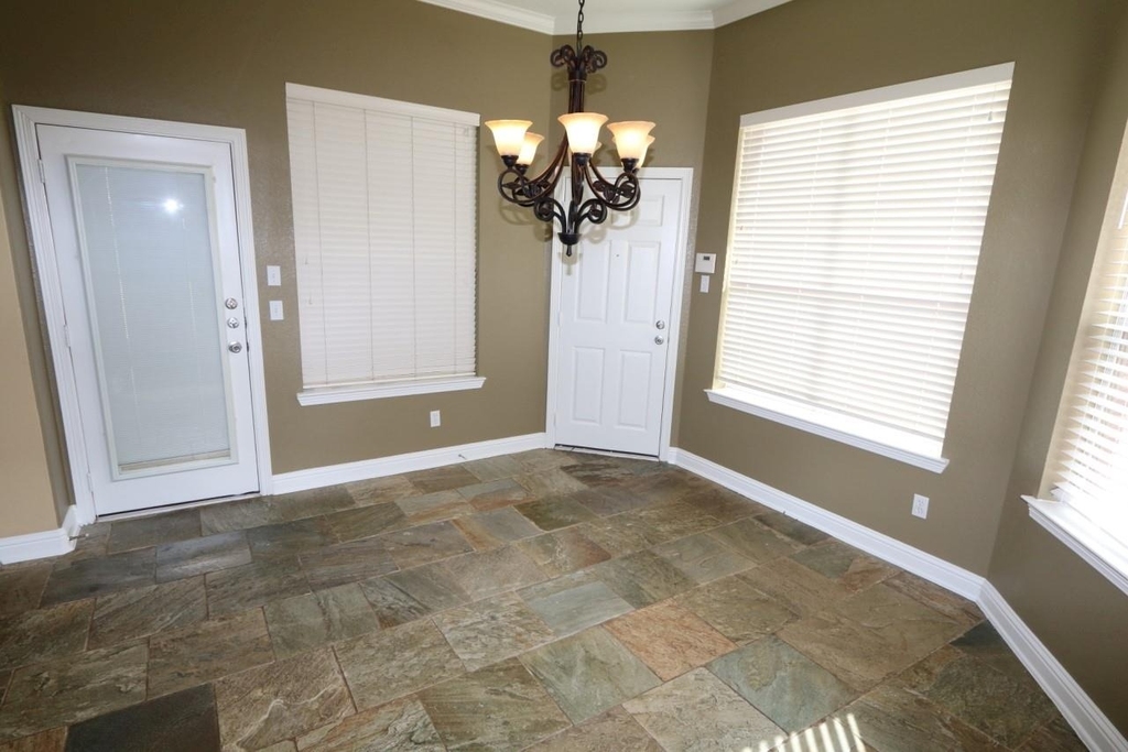 7102 Spring Run Lane - Photo 9