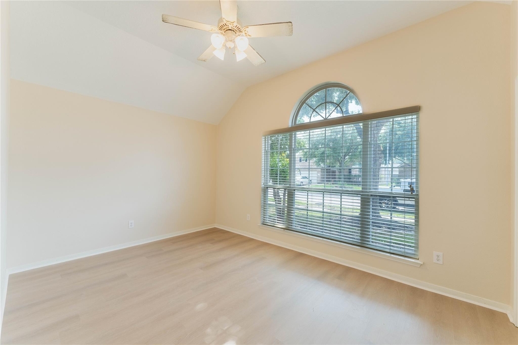 15334 Redbud Dale Court - Photo 9