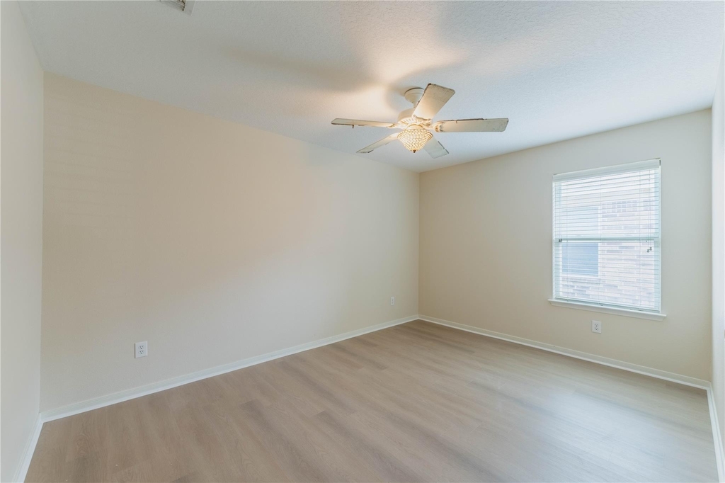 15334 Redbud Dale Court - Photo 10