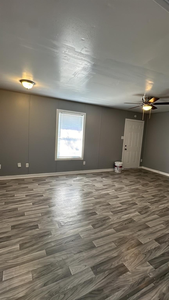 1907 Avenue C - Photo 4