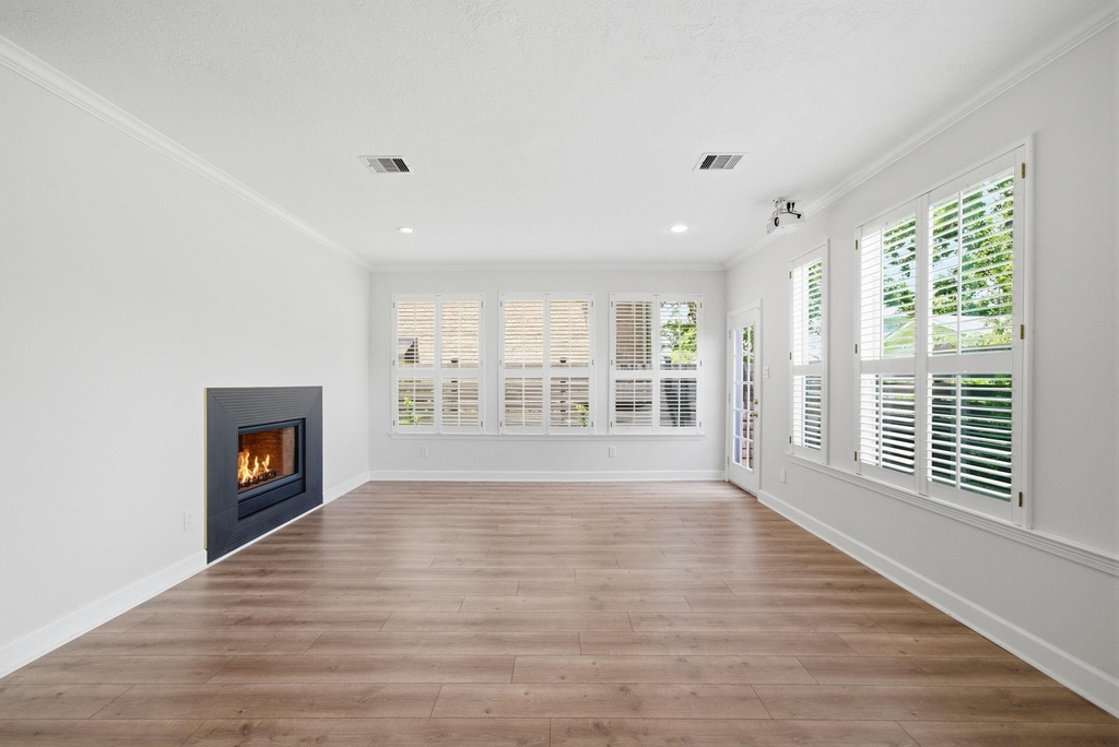 1413 Whispering Pines Drive - Photo 10