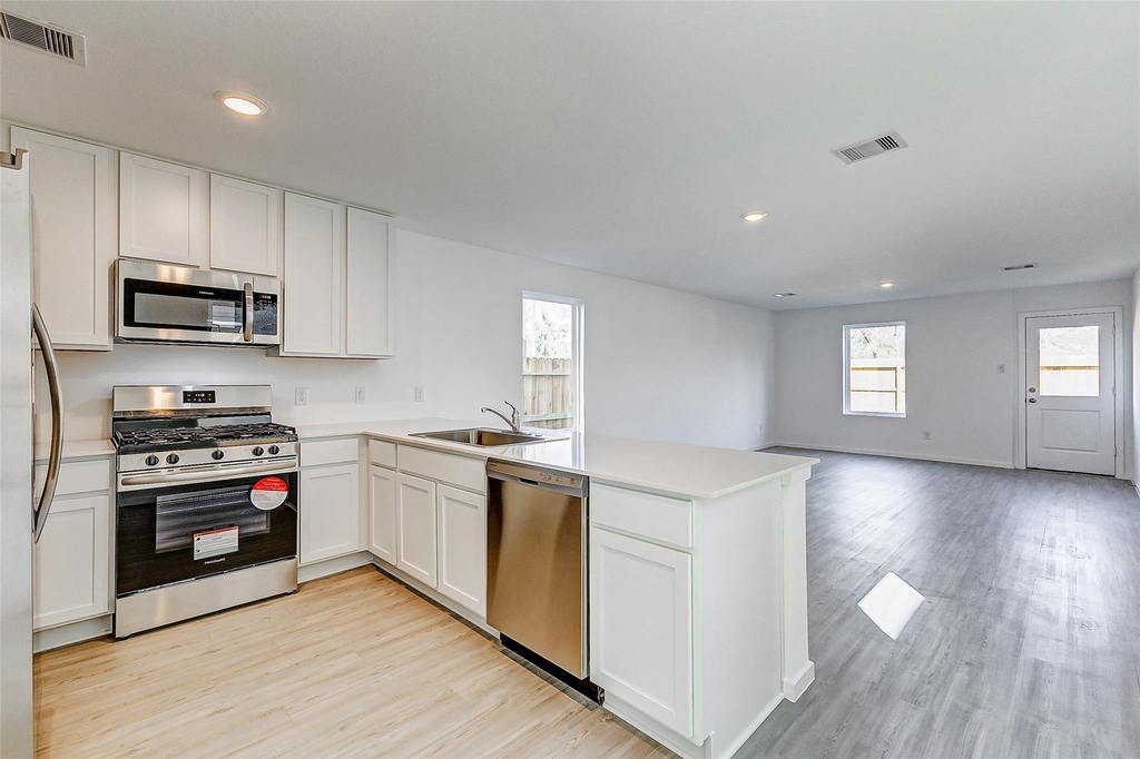 21438 Carosella Drive - Photo 3