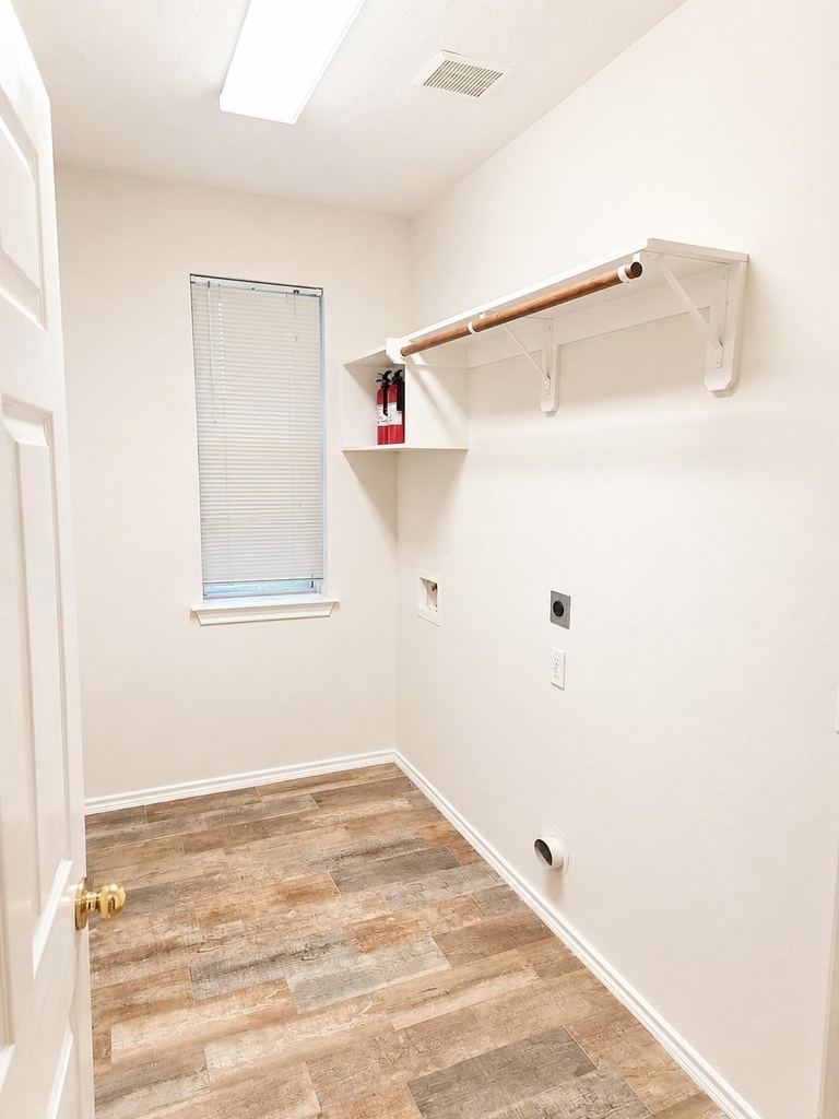 2319 Ligustrum Flower Drive - Photo 6
