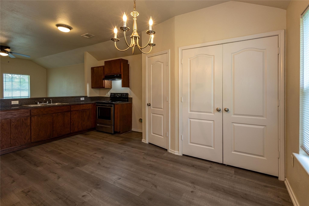 3940 Scranton Street - Photo 5