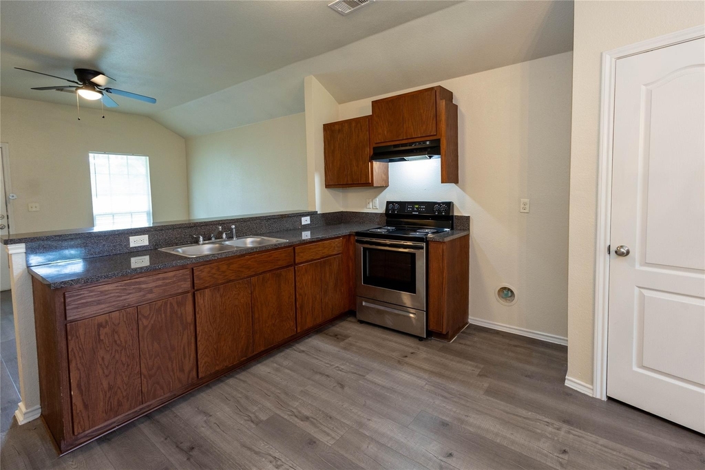 3940 Scranton Street - Photo 8
