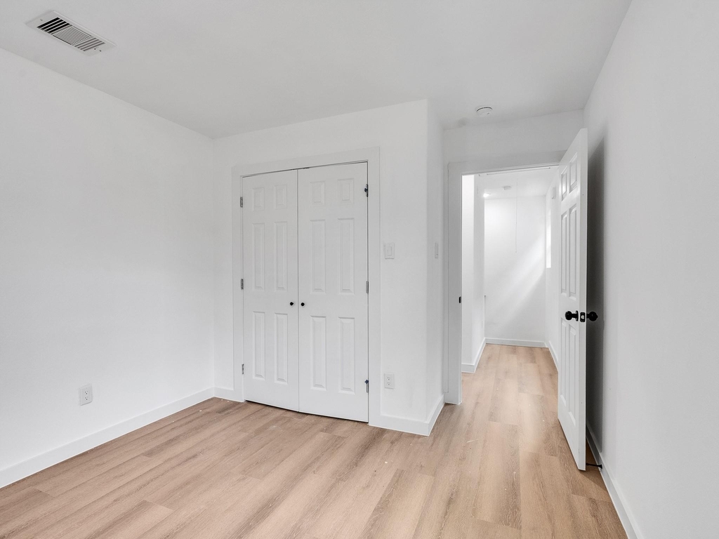 8639 Homewood Lane Unit B - Photo 10