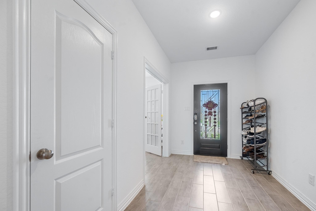 31243 Conover Drive - Photo 4