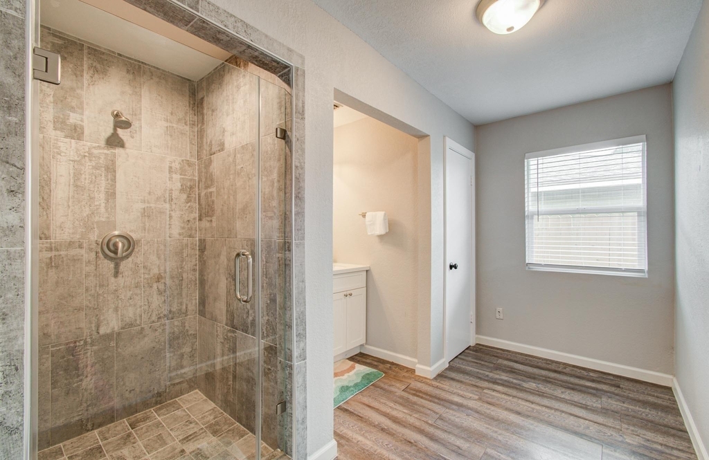 8018 Hammerly Boulevard - Photo 17