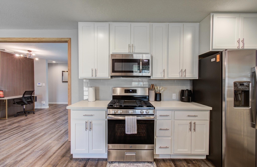 8018 Hammerly Boulevard - Photo 13