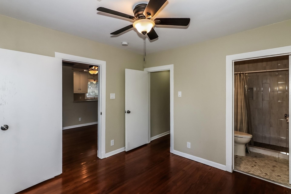 4715 Avenue P 1/2 - Photo 6