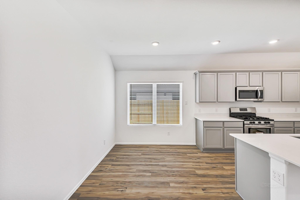 3718 Shadow Crest Lane - Photo 11