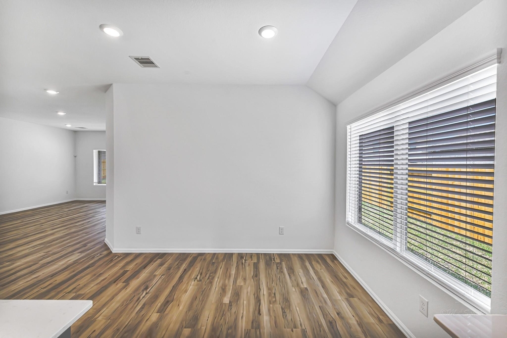 3718 Shadow Crest Lane - Photo 10
