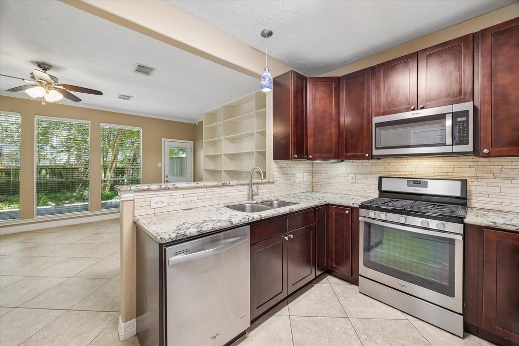 9 E Willowwood Court - Photo 3