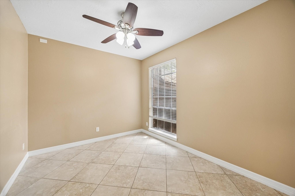 9 E Willowwood Court - Photo 5