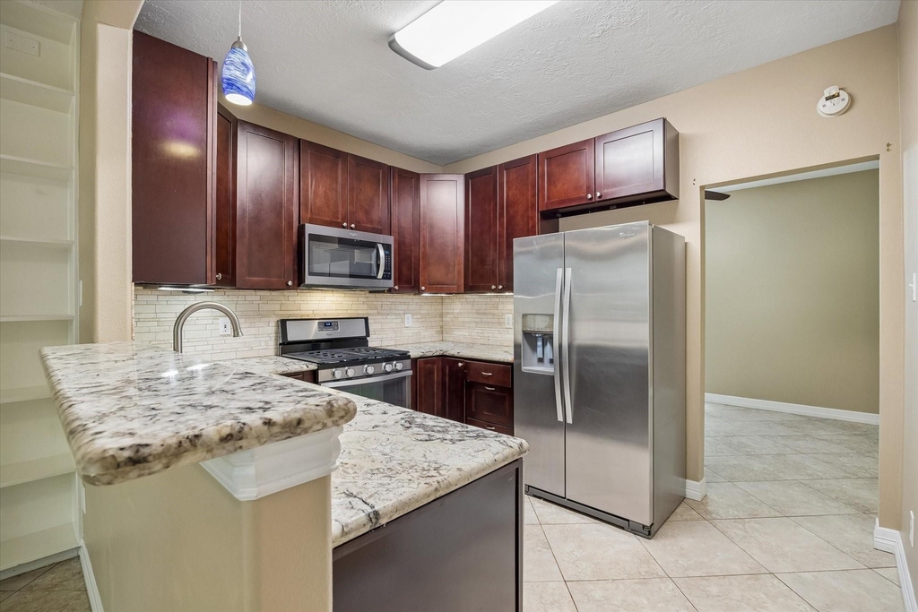 9 E Willowwood Court - Photo 4