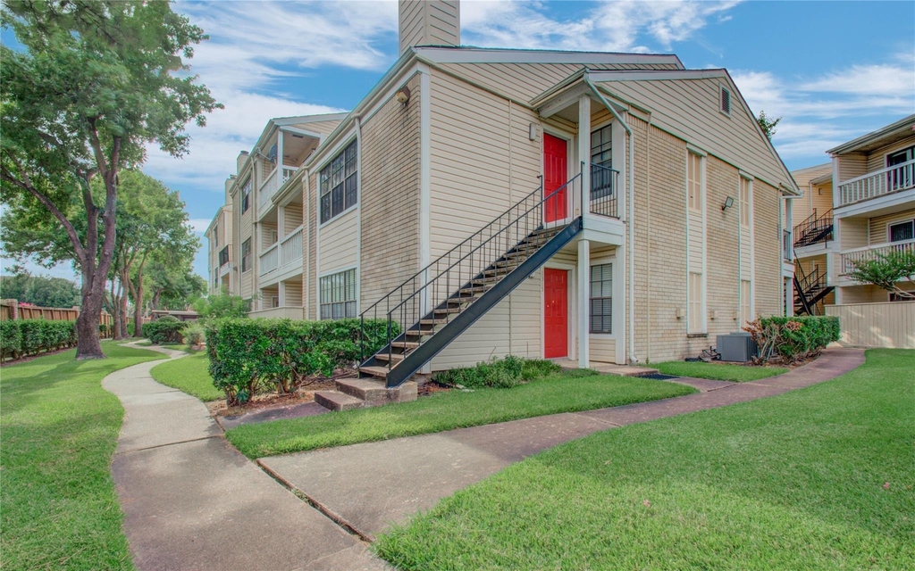 2750 Holly Hall Street - Photo 7