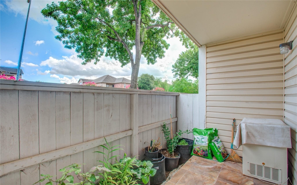 2750 Holly Hall Street - Photo 37