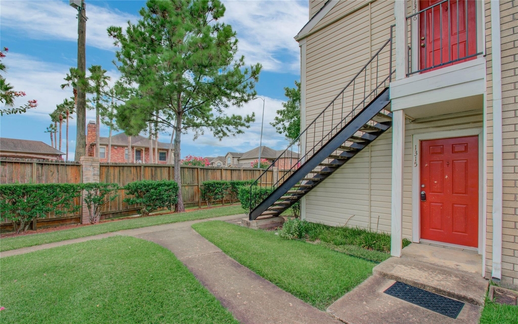 2750 Holly Hall Street - Photo 8