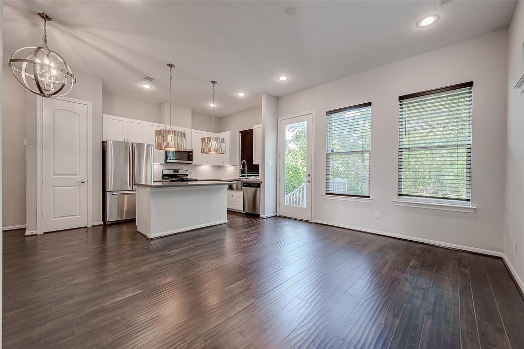 5610 Patrick Street - Photo 2