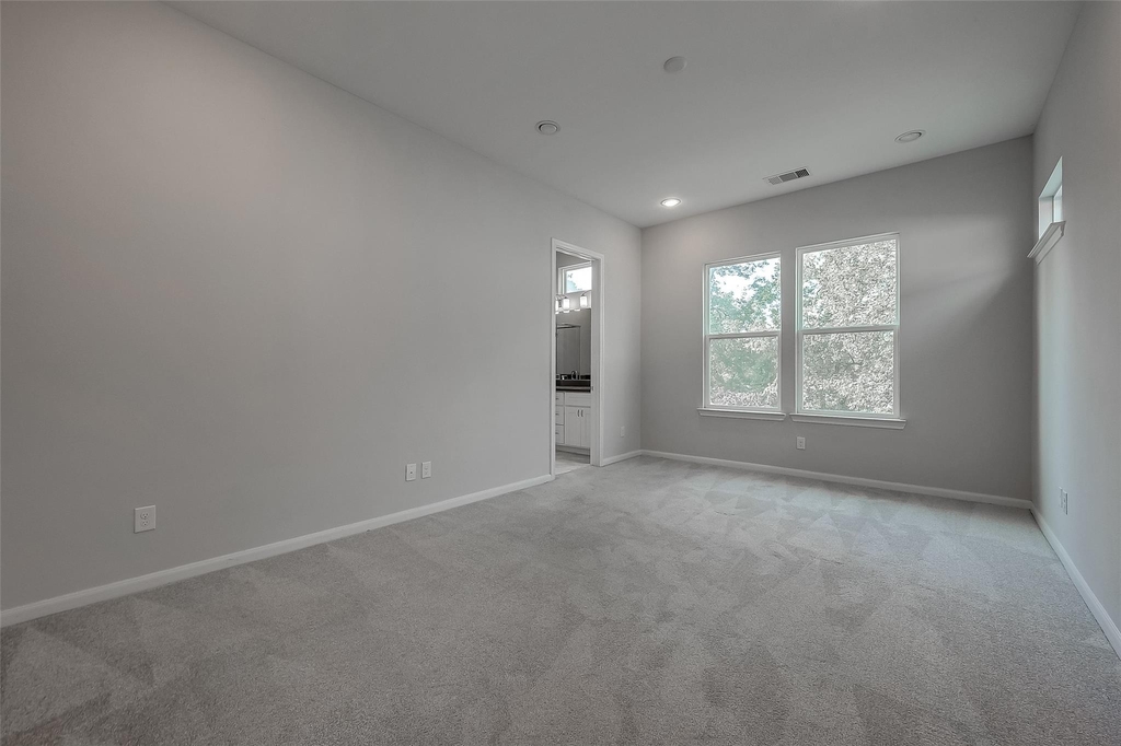 5610 Patrick Street - Photo 11