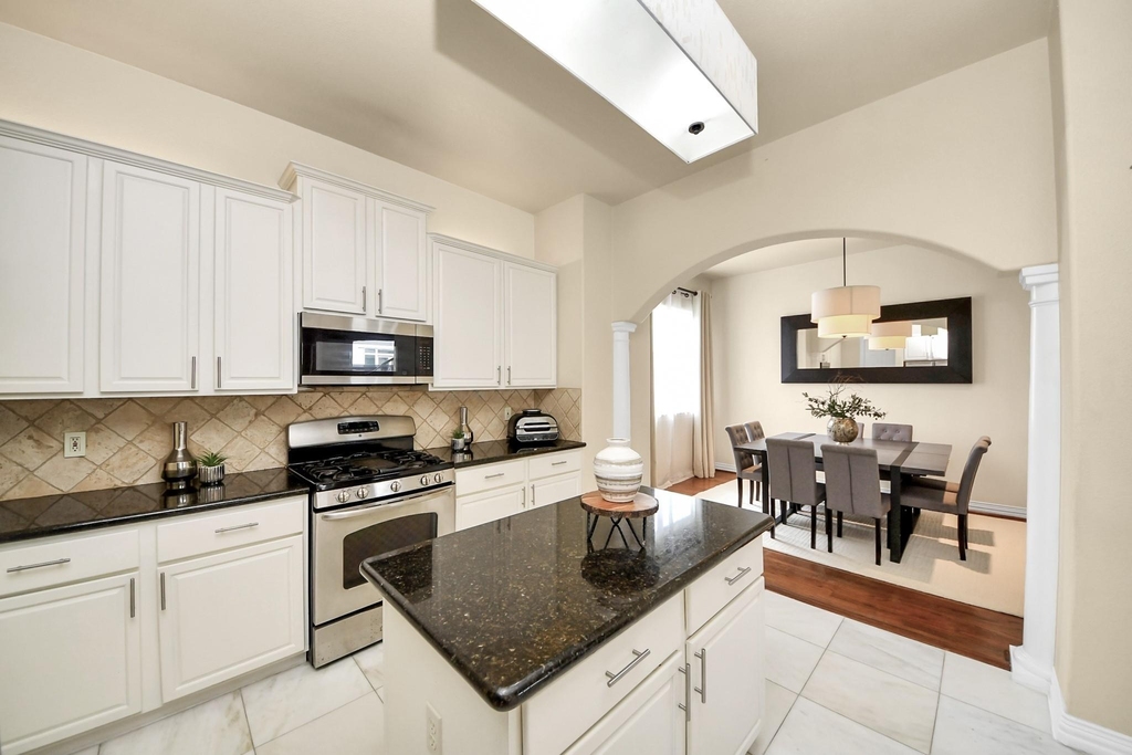 3507 Jackson Street - Photo 9