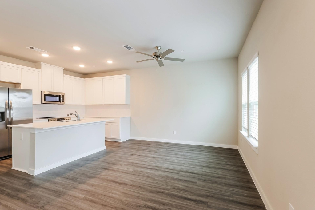 373 N Centro Circle - Photo 6