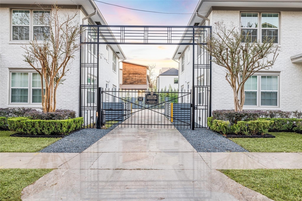 601 Bomar Street - Photo 2