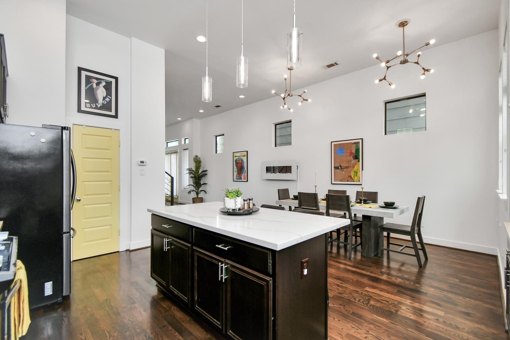 1705 Dunlavy Street - Photo 22