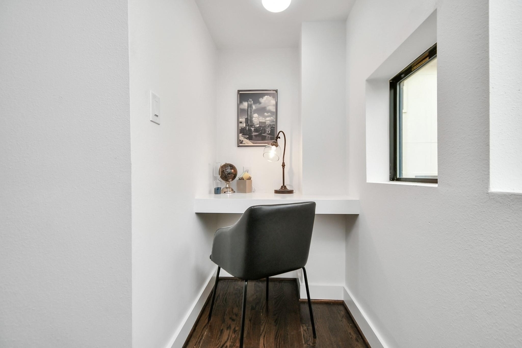 1705 Dunlavy Street - Photo 25