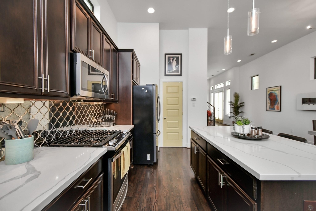 1705 Dunlavy Street - Photo 23