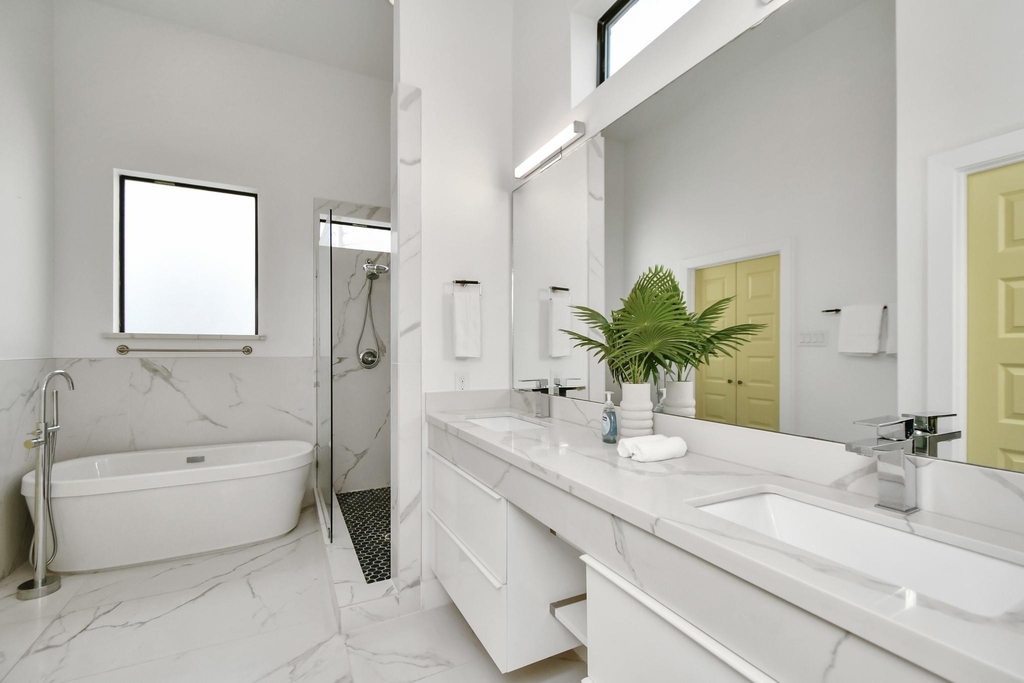 1705 Dunlavy Street - Photo 33