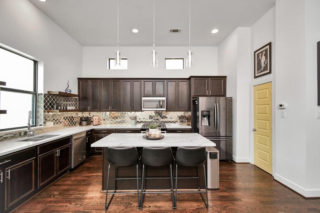 1705 Dunlavy Street - Photo 20