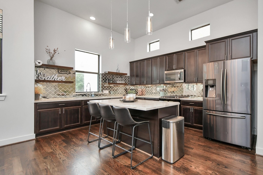 1705 Dunlavy Street - Photo 19