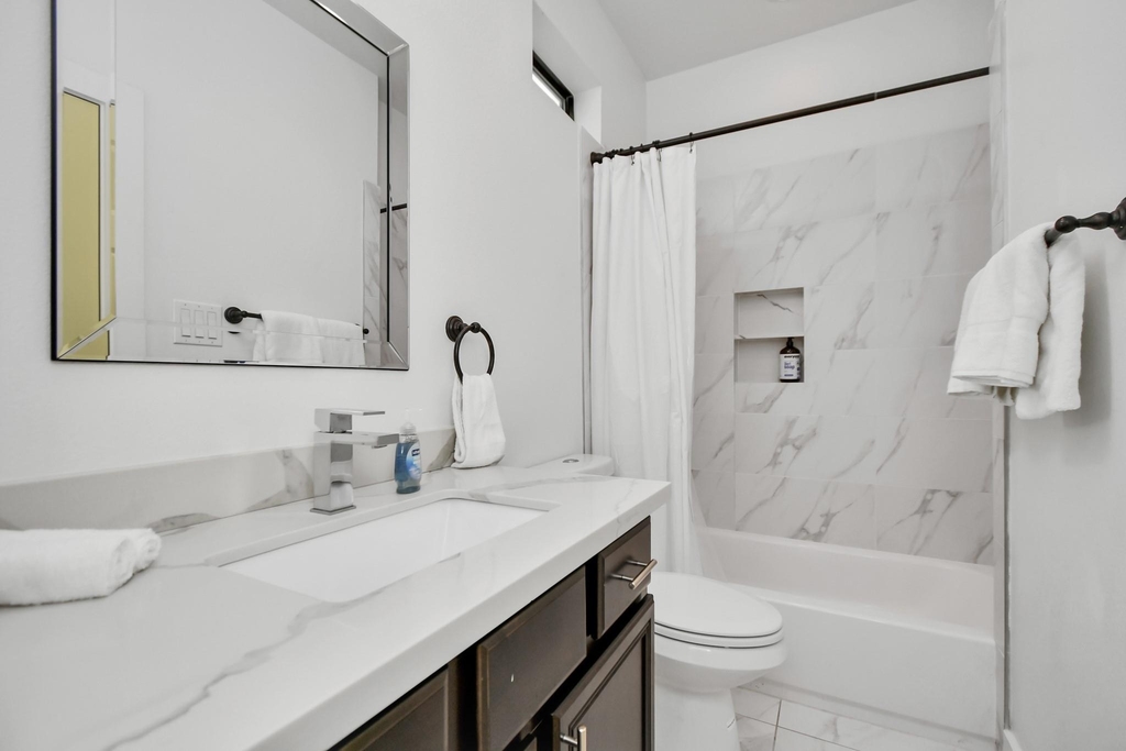 1705 Dunlavy Street - Photo 41