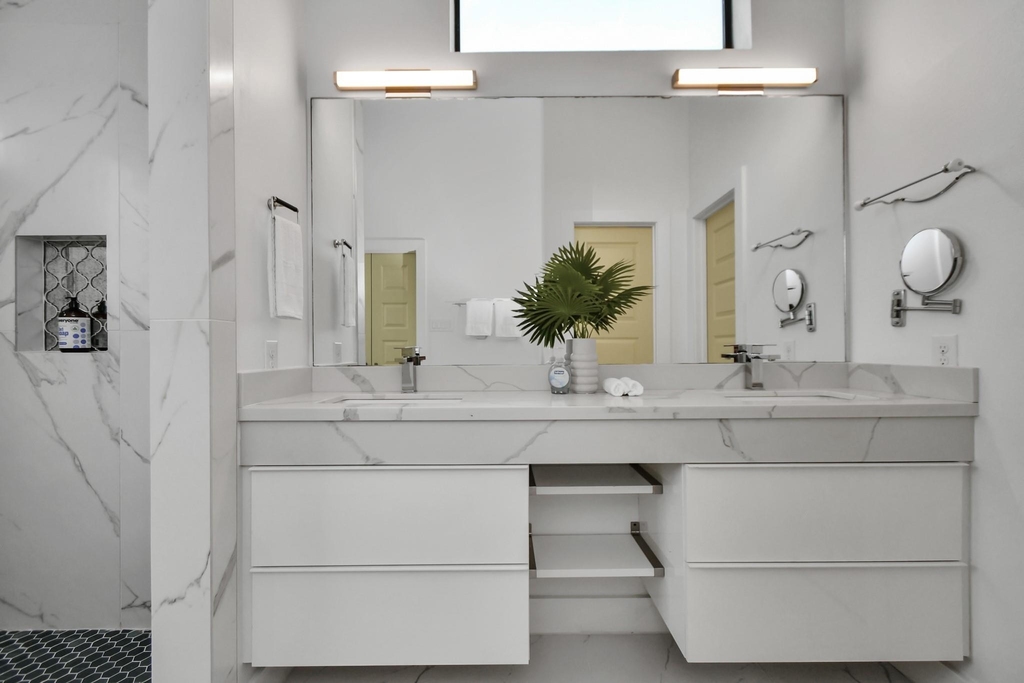 1705 Dunlavy Street - Photo 36