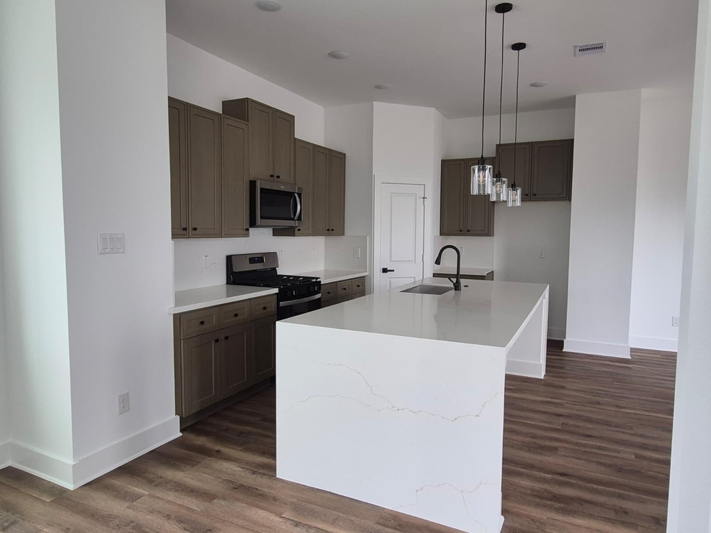 3213 St Emanuel Streets - Photo 9