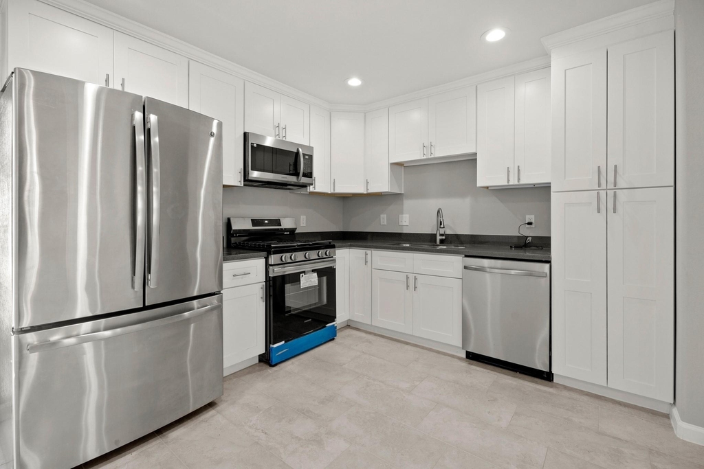 5123 Ridgeway Drive - Photo 7