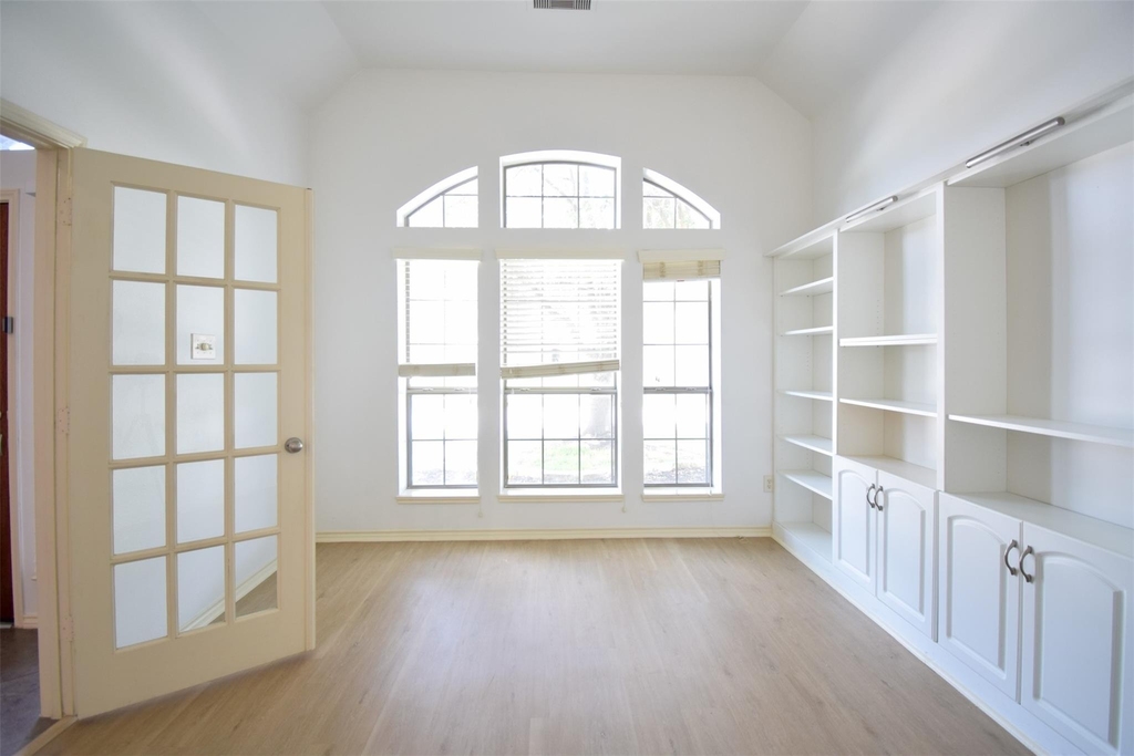 1511 Eden Meadows Drive - Photo 4