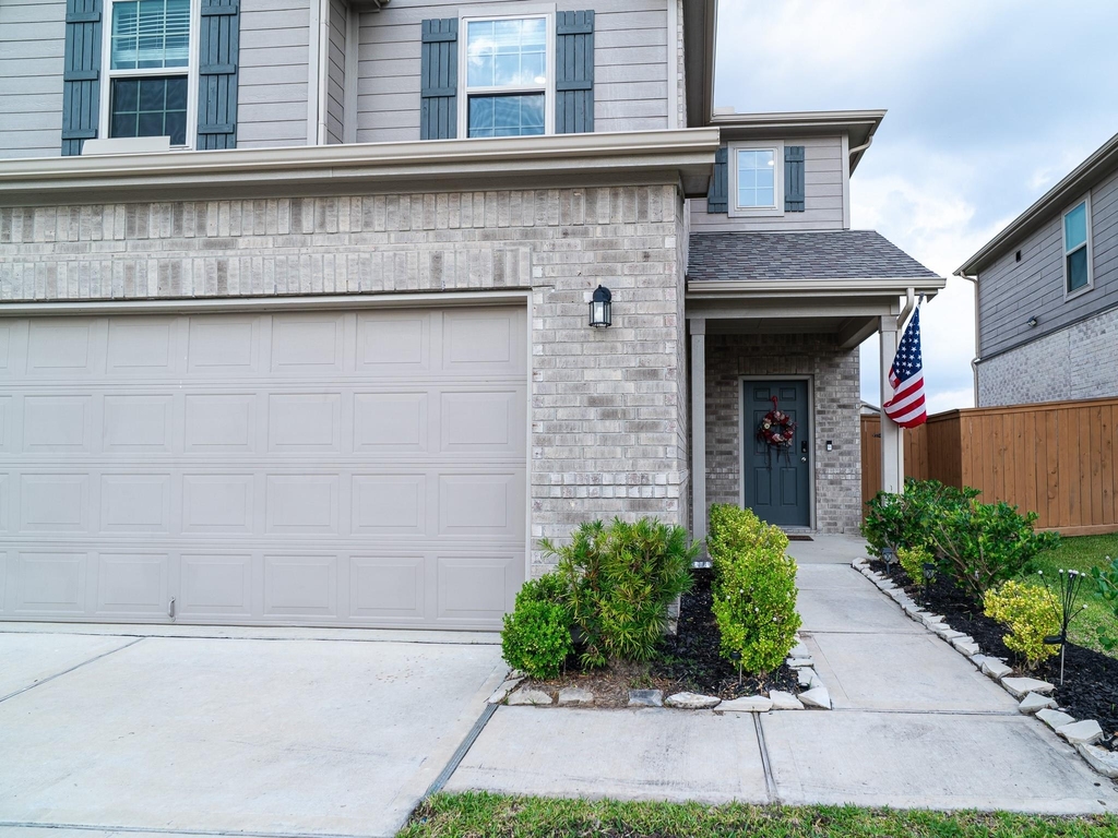8214 Star Terrace Drive - Photo 3