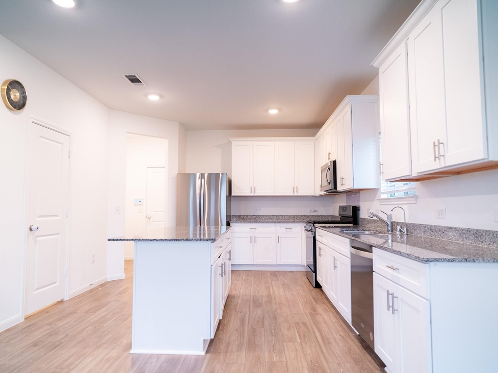 8214 Star Terrace Drive - Photo 11