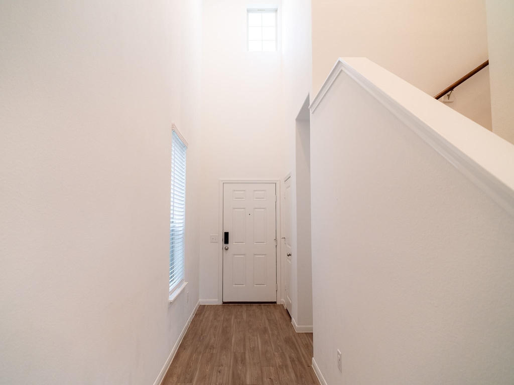 8214 Star Terrace Drive - Photo 7