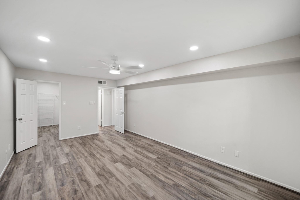 357 N Post Oak Lane - Photo 7