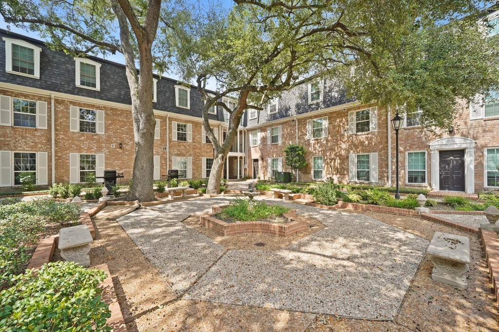 357 N Post Oak Lane - Photo 17