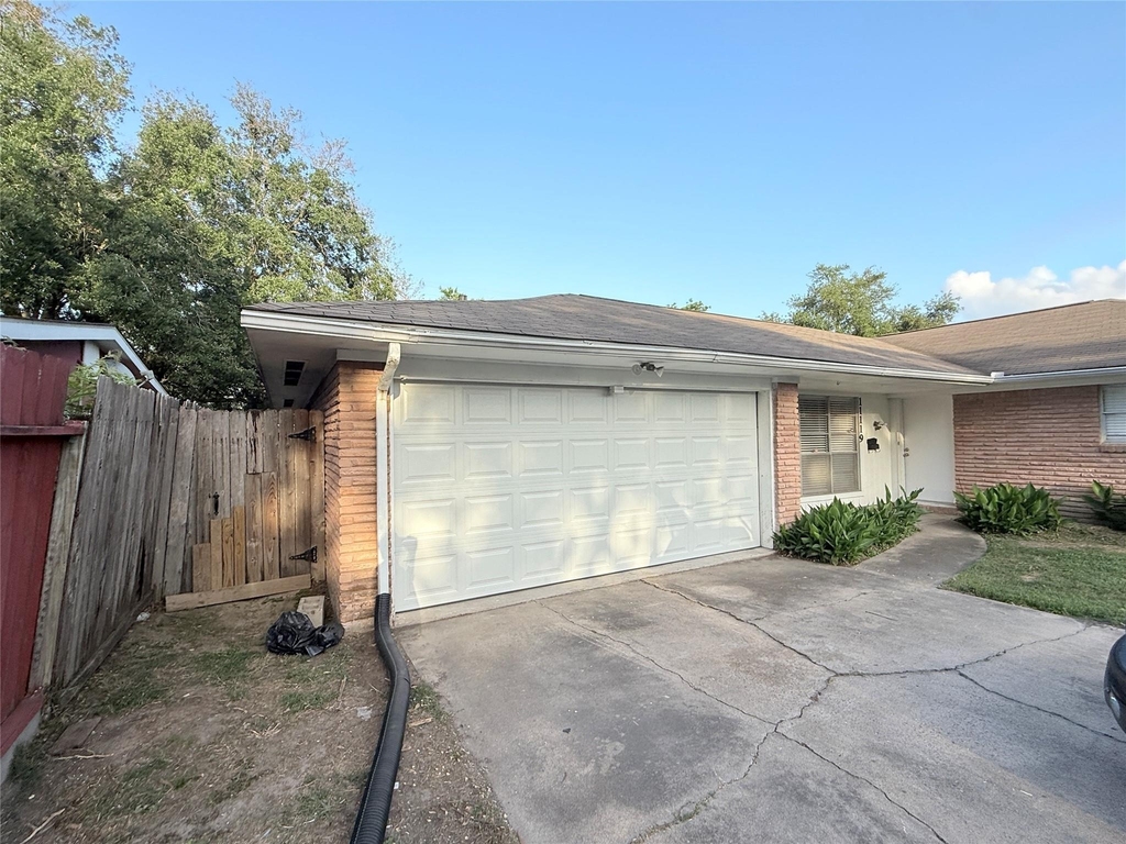 11119 Atwell Drive - Photo 1