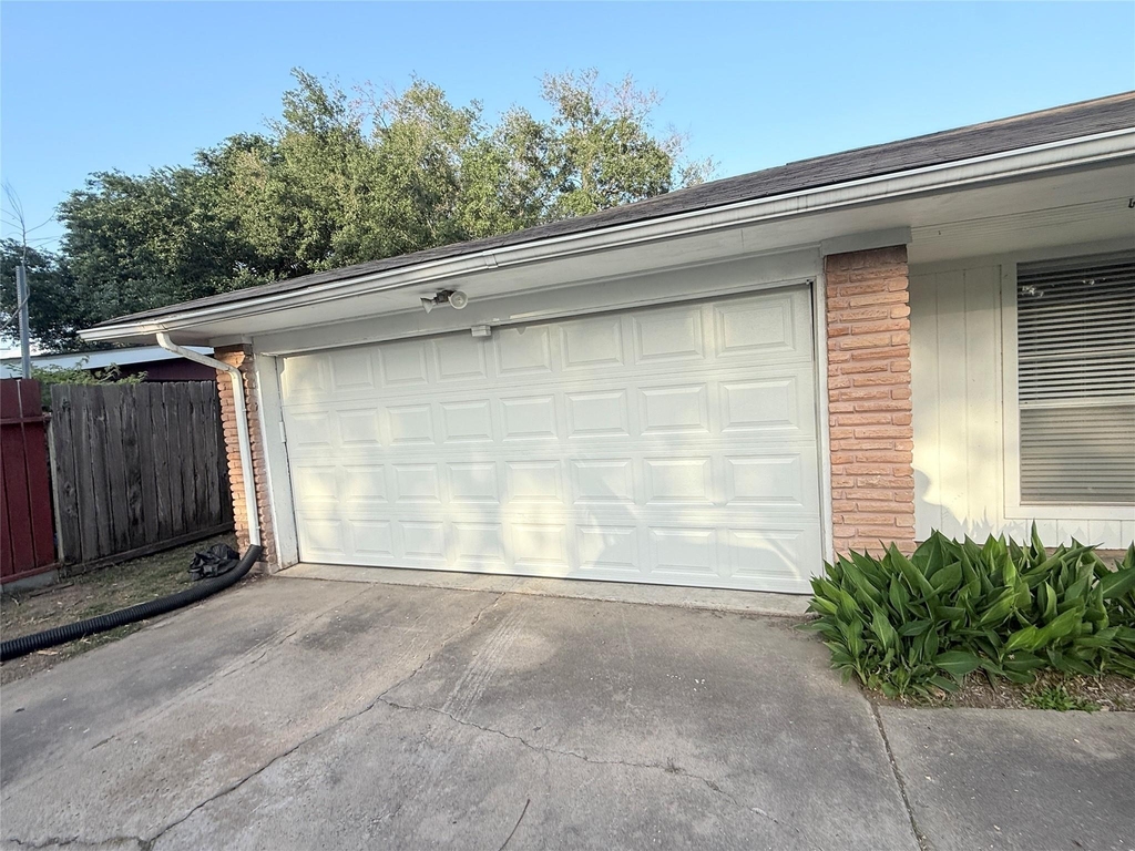 11119 Atwell Drive - Photo 0