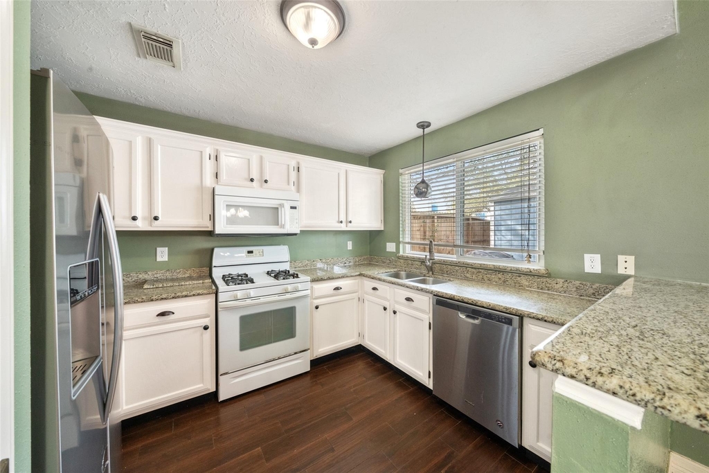 16170 Golden Sands Drive - Photo 10