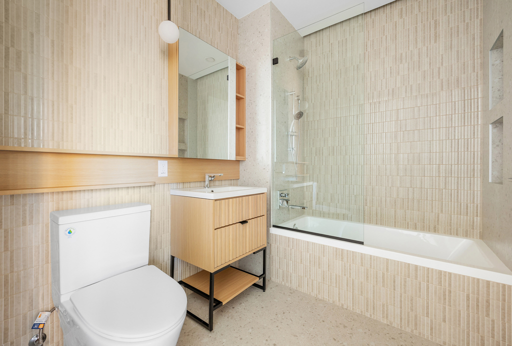 104 Fleet Place - Photo 3