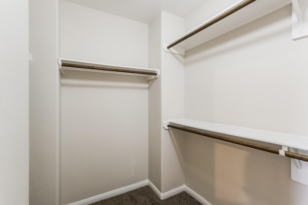 15141 Meadow Glen S - Photo 9